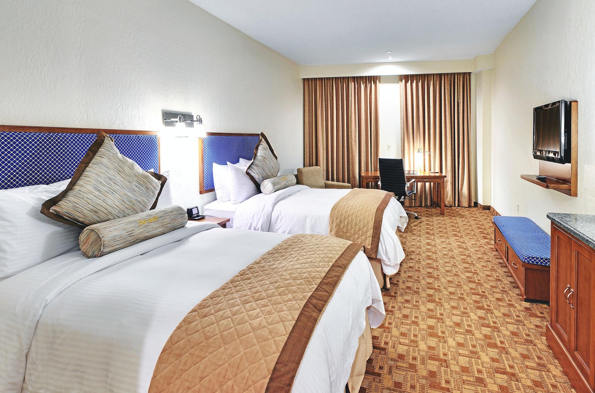 Wyndham Garden Baronne Plaza Hotel New Orleans Exterior photo