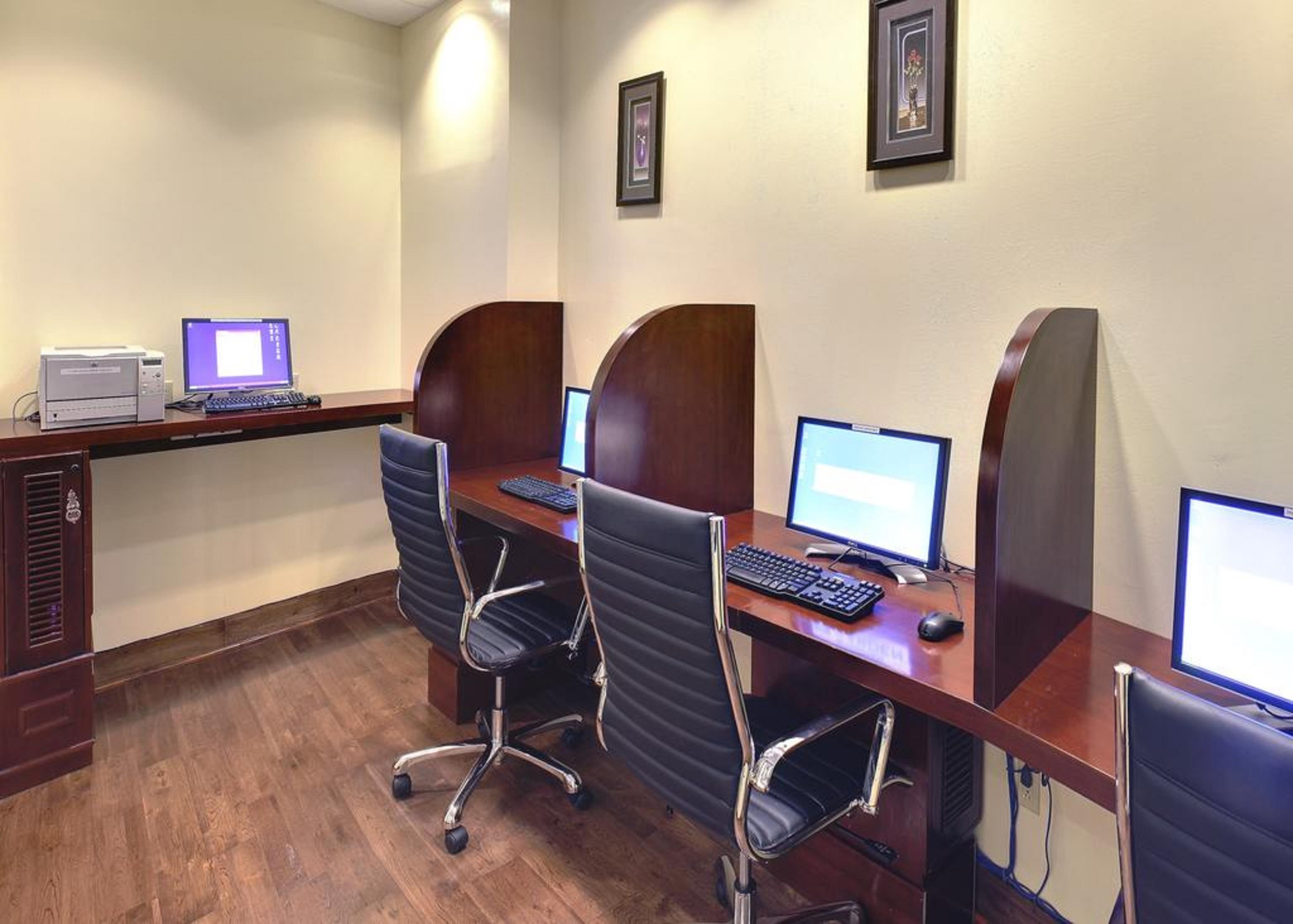 Wyndham Garden Baronne Plaza Hotel New Orleans Facilities photo